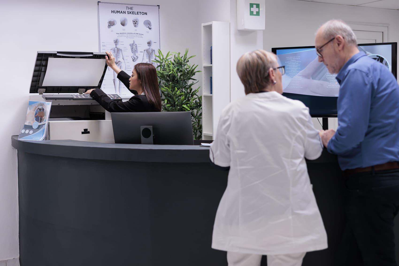 Простатит: мифы и реальность. Как GenecoOvik помогает мужчинам сохранить здоровье.